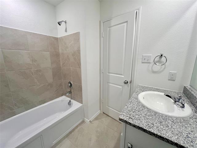 Building Photo - 326 Ashbrook Wy