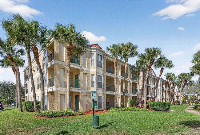 Building Photo - 777 Riverside Dr