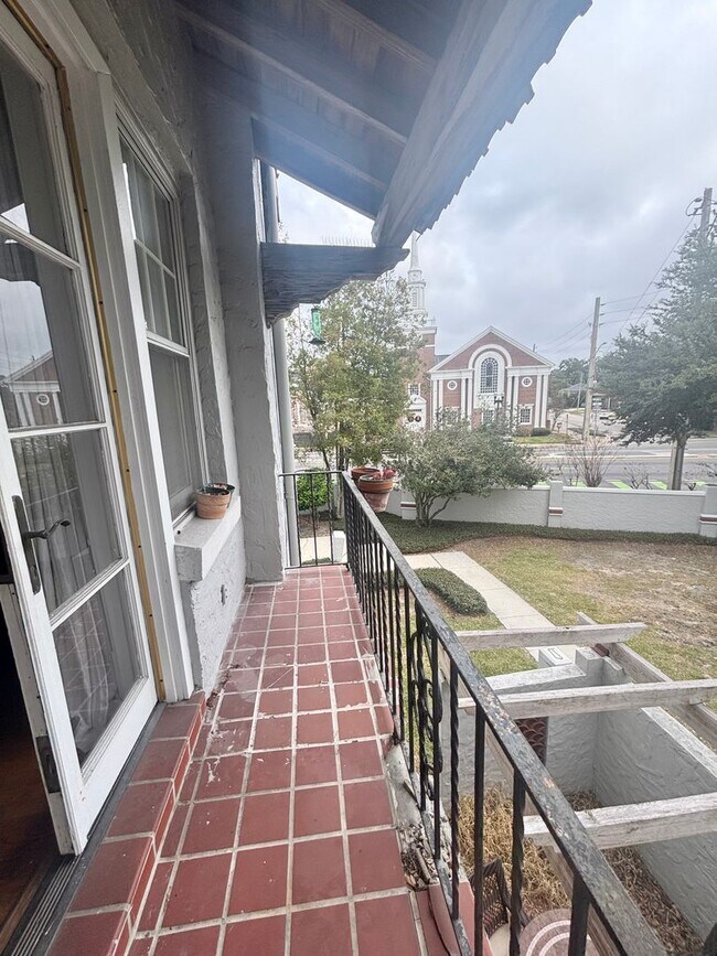 Building Photo - 2130 San Marco Blvd