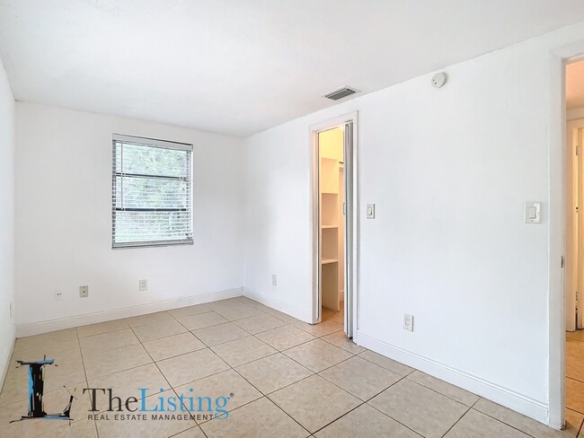 Building Photo - 1521 Swordbill Dr