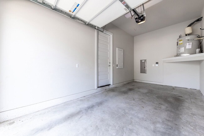 Building Photo - 3108 E 51st St