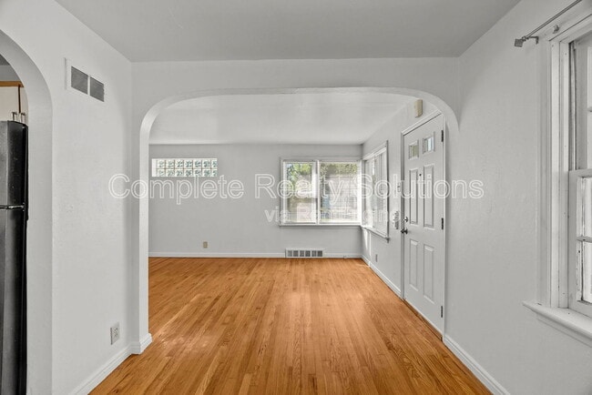 Building Photo - 6605 Barken Ave