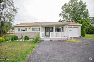 Building Photo - 3275 Maryvale Dr