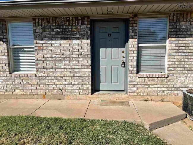Building Photo - 4621 Johnson Rd