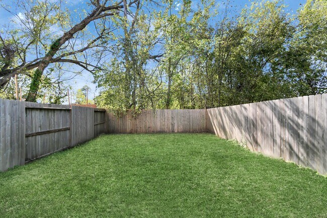 Building Photo - 3538 Noah St