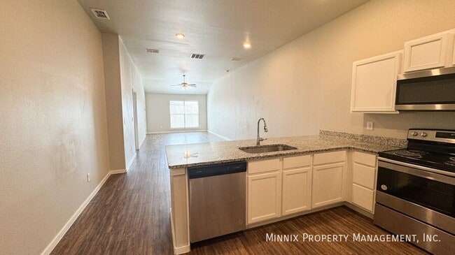 Building Photo - 2101 N Jayton Ave