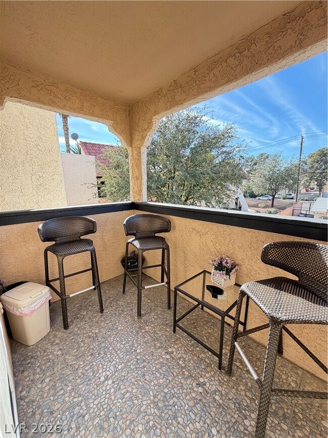 Building Photo - 5032 Spencer St