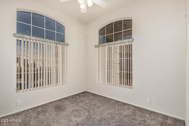 Building Photo - 9069 W Behrend Dr