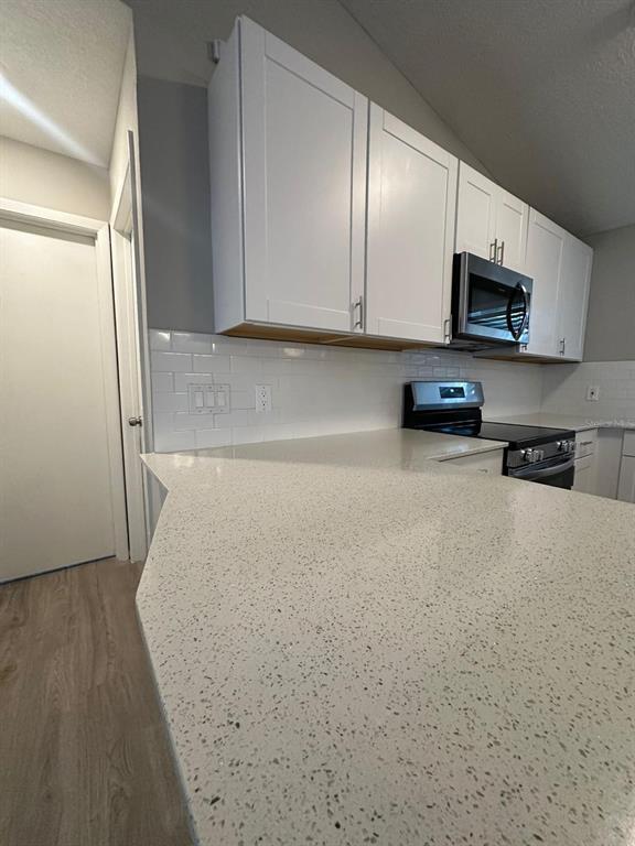 Building Photo - 147 Almond Rd