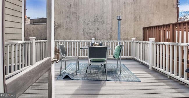 Building Photo - 434 Catharine St