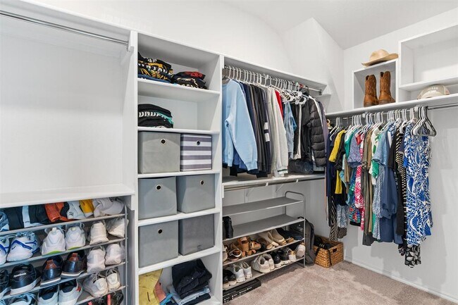 Building Photo - 7701 Sika Rose Ln