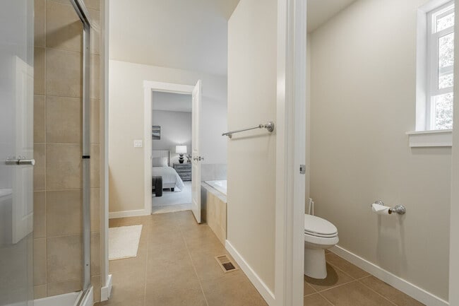 Building Photo - 16009 SE 164th Pl