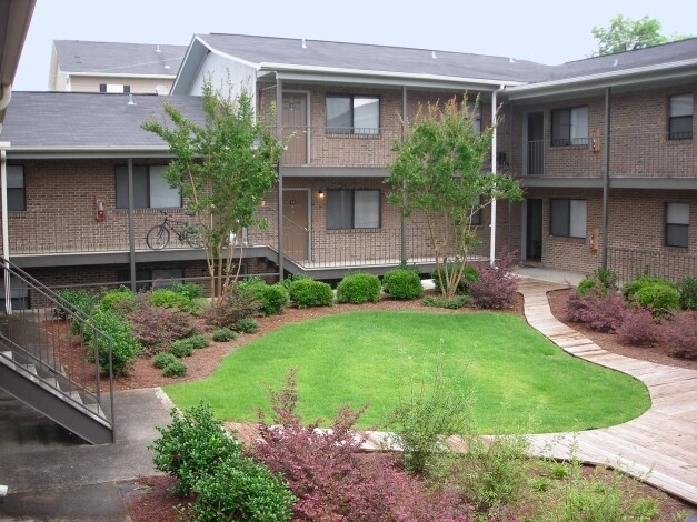 Primary Photo - Center Court Apartments