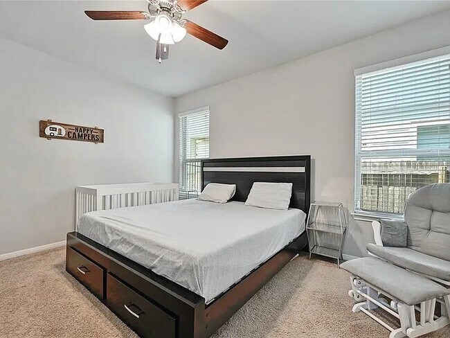 Building Photo - 906 Boatswain Wy