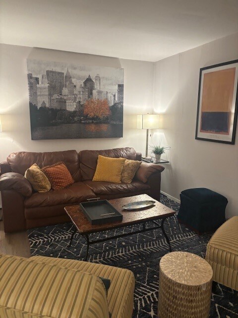 Close to downtown - 1301 Buffalo St