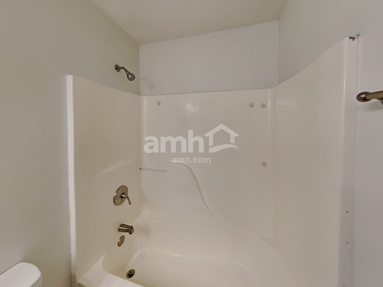 Building Photo - 3408 Ravenel Ct