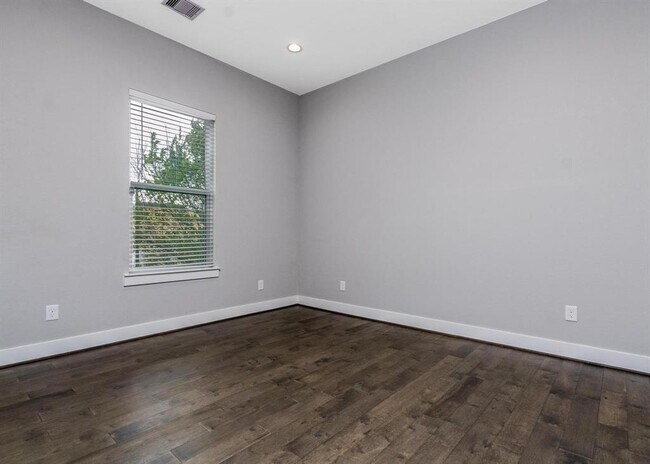 Building Photo - 8409 Hempstead Rd