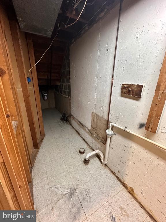 Building Photo - 12032 Millbrook Rd