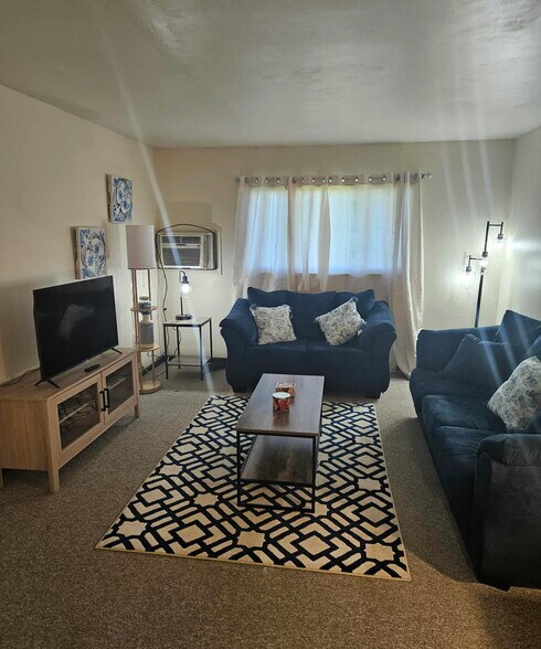 Building Photo - 170 Archway Dr