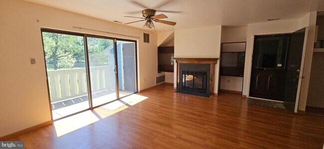 Building Photo - 2408 Adams Ct