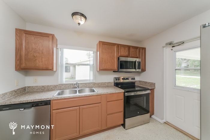 Building Photo - 850 17th Terrace NE
