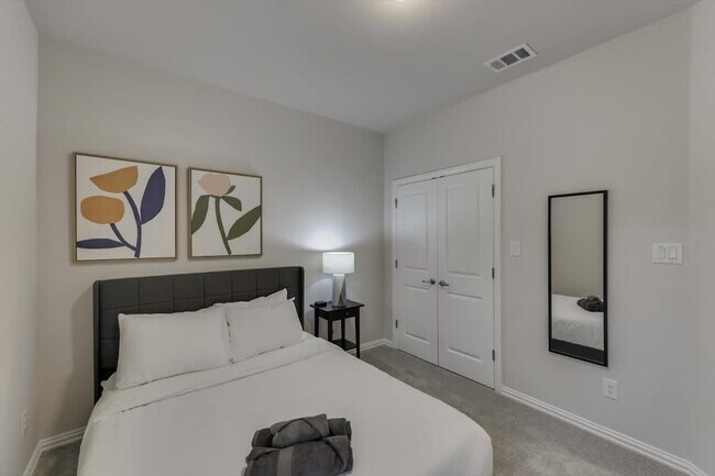 Building Photo - 441 Avenue A