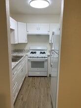 Building Photo - 87-123-123 Helelua St