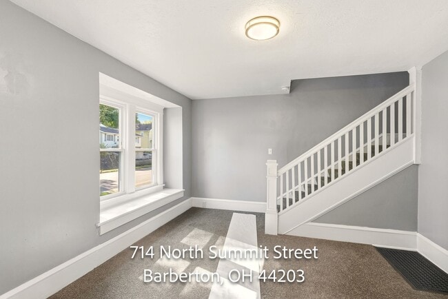Building Photo - Three bedroom two bathroom home for rent