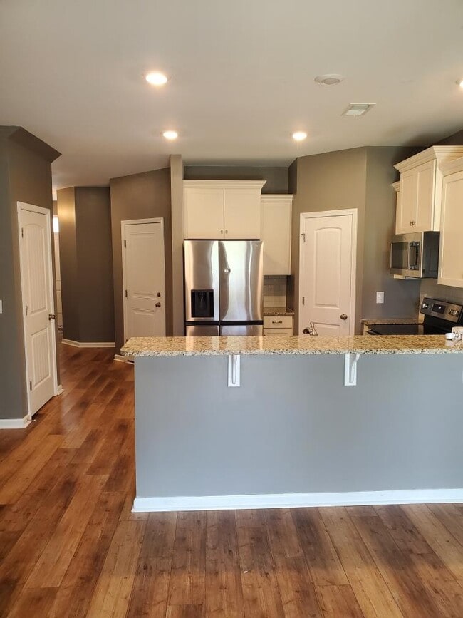 Building Photo - 416 Sandfarm Trail