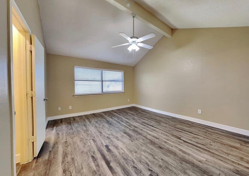 Building Photo - 7301 Seascape Dr
