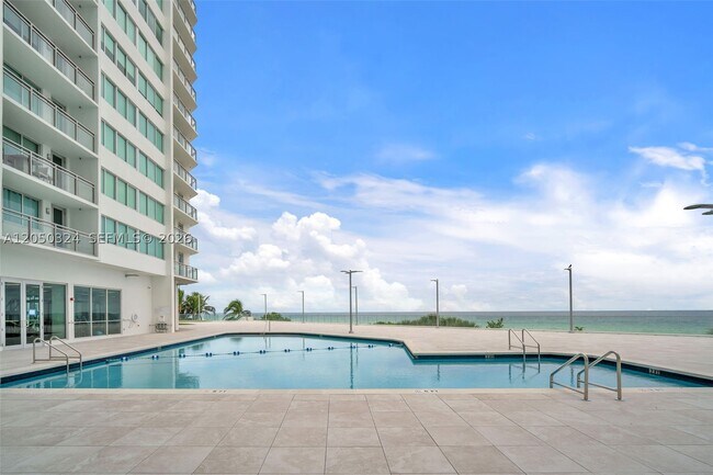 Building Photo - 7135 Collins Ave