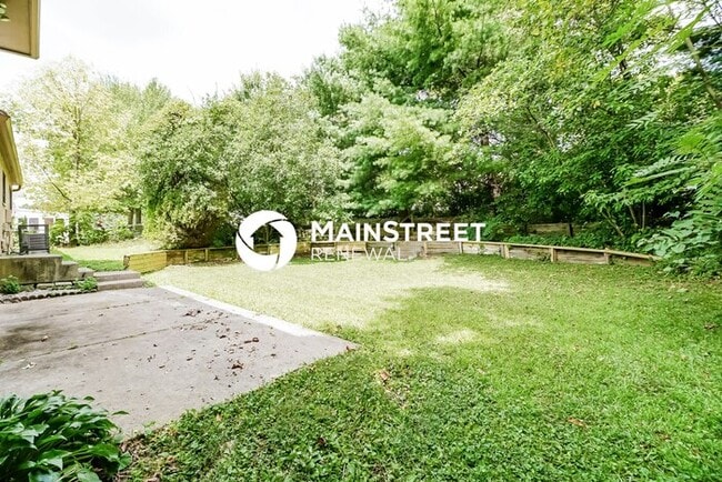 Building Photo - 4 Bedroom Pet-Friendly Home in Columbus, OH with Main Street Renewal