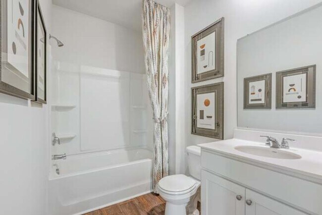 Building Photo - HALF OFF FIRST MONTH RENT - SUMMERVILLE, SC