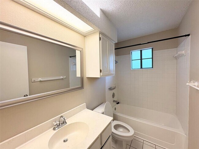 Building Photo - 3014 Cottonweed Trail