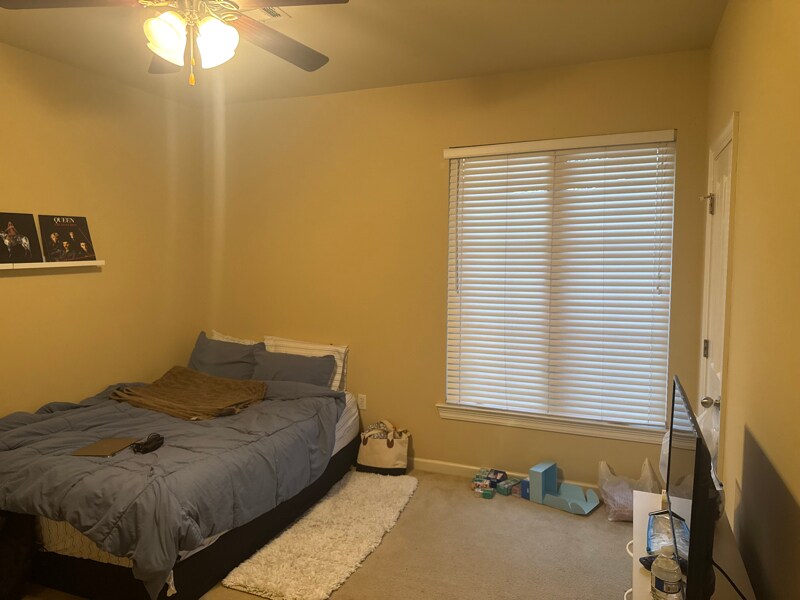 Building Photo - 2405 Brightside Dr