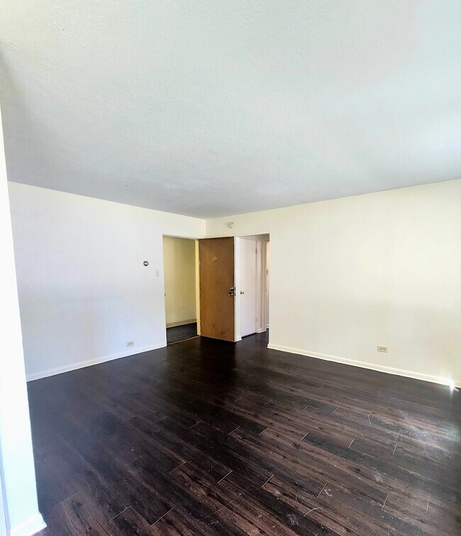 Building Photo - 801 N Dahlia St