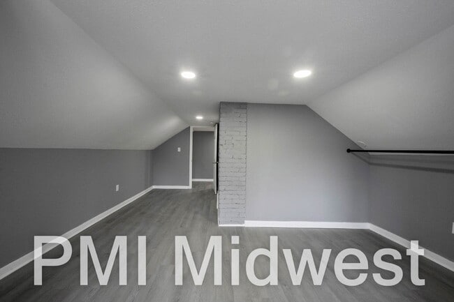 Building Photo - 24 N Euclid Ave