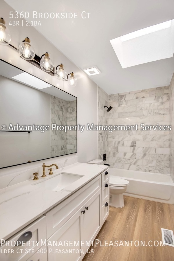 Building Photo - 5360 Brookside Ct