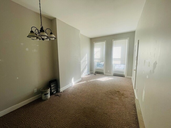 Building Photo - 285.5 Hudson Ave