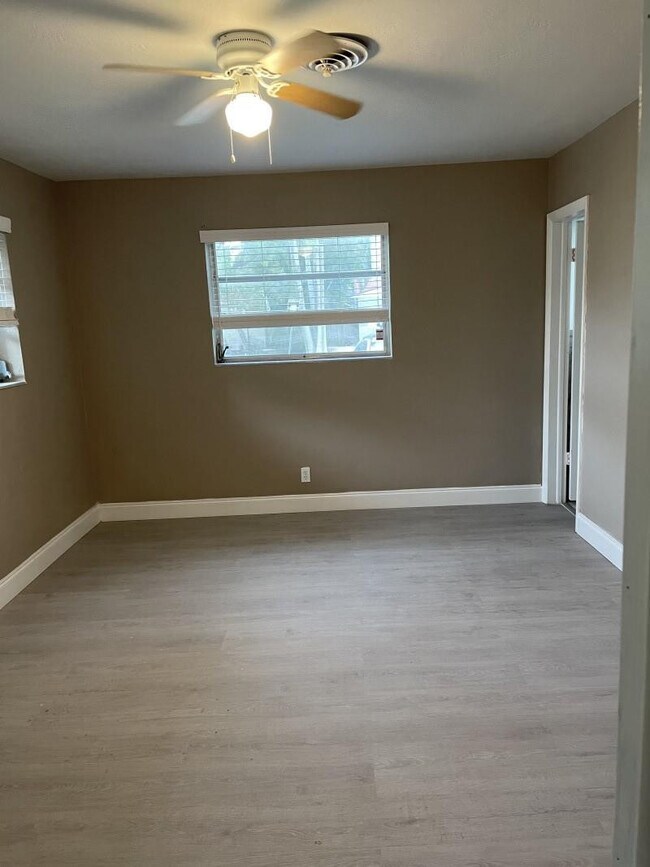 Building Photo - 1518 Grant St