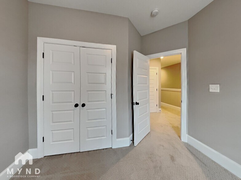 Building Photo - 1607 Bowery Dr