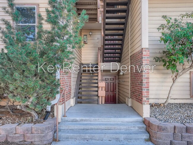 Building Photo - 7665 E Eastman Ave