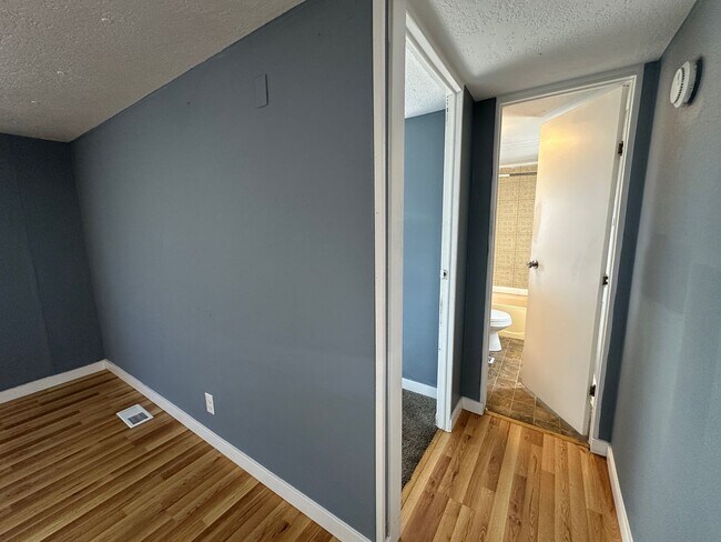 Building Photo - 3 bedroom, 2 bath home in Rexburg