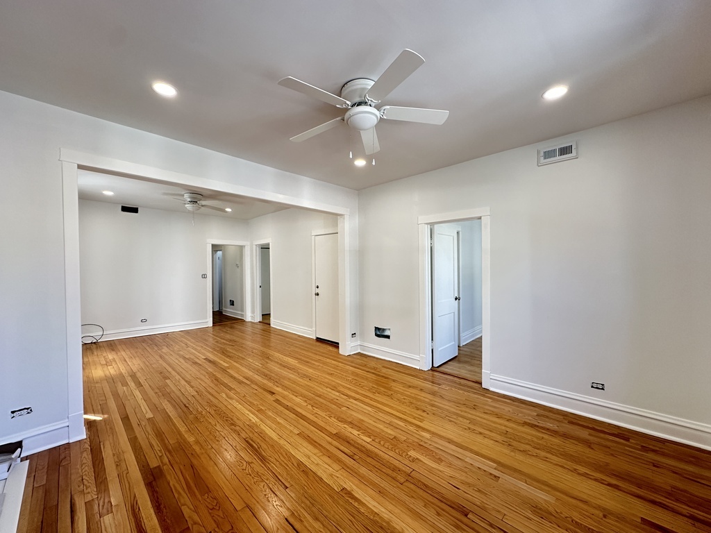 Building Photo - 3713 W Belmont Ave