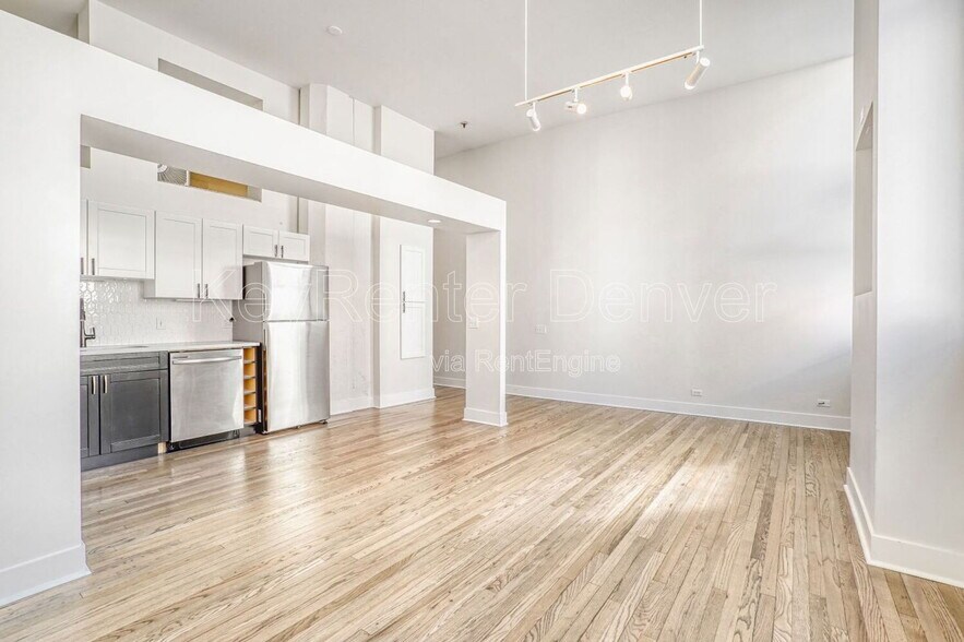 Building Photo - 720 16th St St