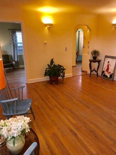 Building Photo - 5110 Clay St