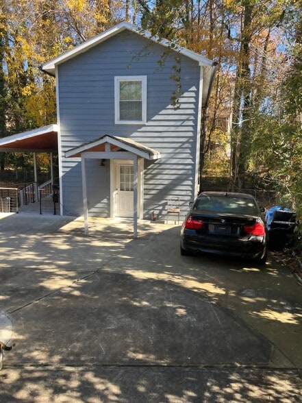 Building Photo - 6012 Meadowbrook Dr