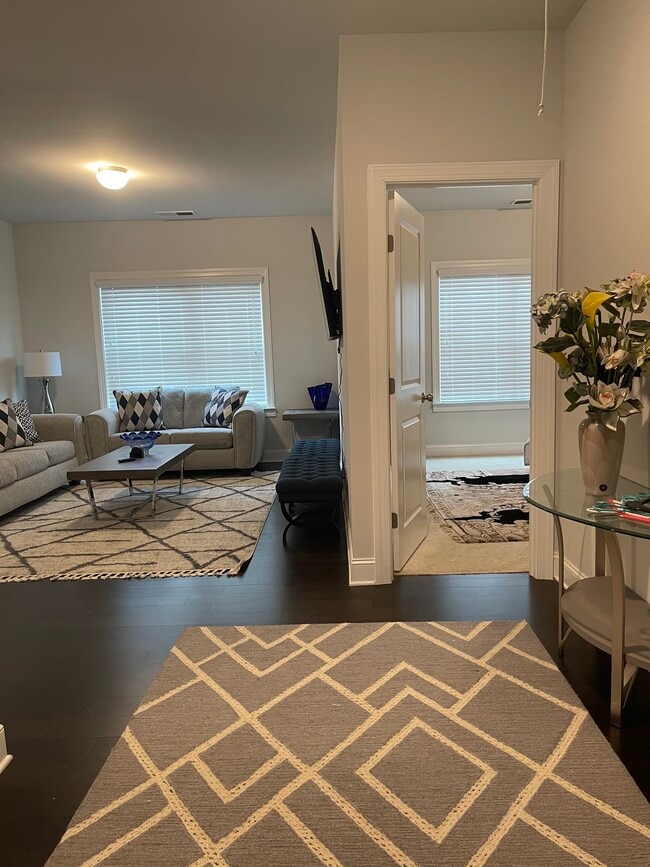 Building Photo - 1107 Bucknell Dr