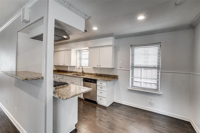 Building Photo - 9226 Larchwood Dr