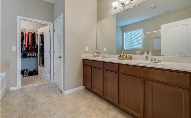 Building Photo - 4053 Brookshire Cir